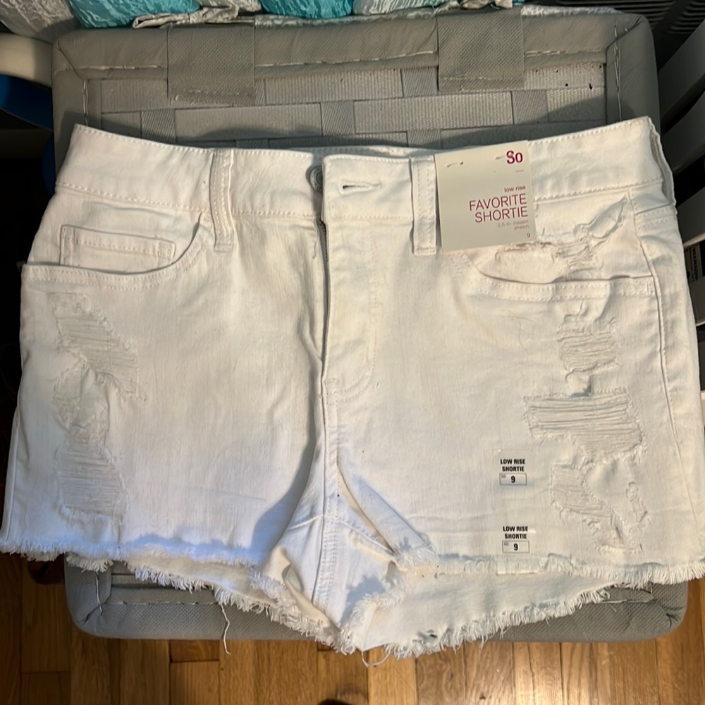 White low rise jean shorts brand new never worn